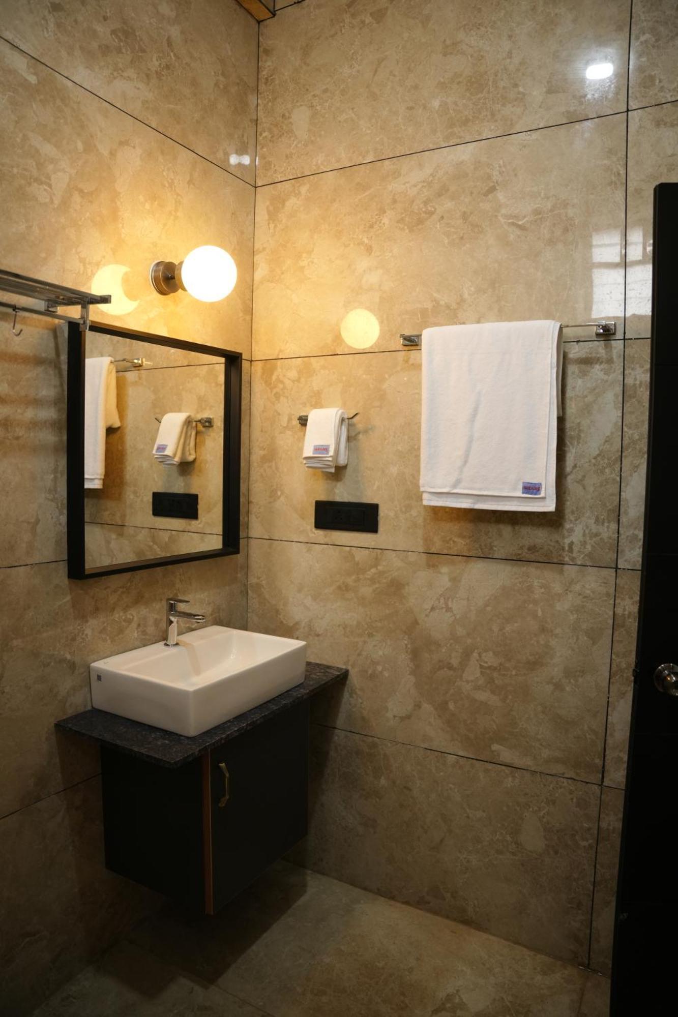 Hotel Sarvam Residency Sagar  Exteriér fotografie